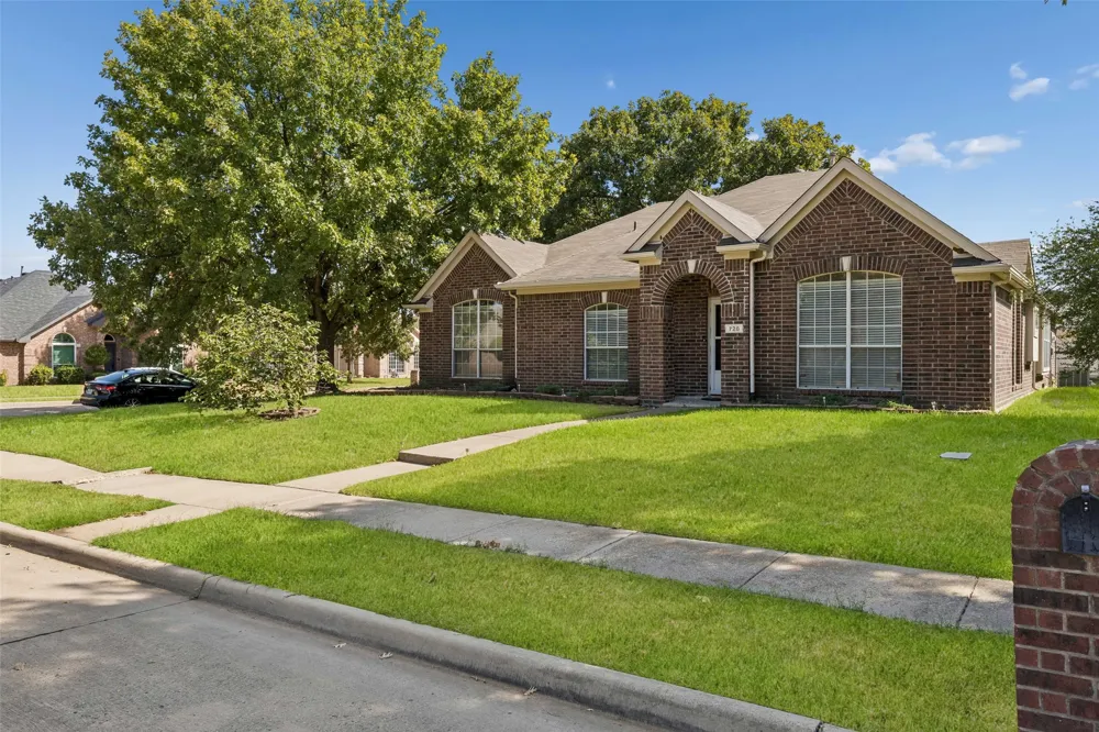 728 Lauren Way Allen, TX 75002