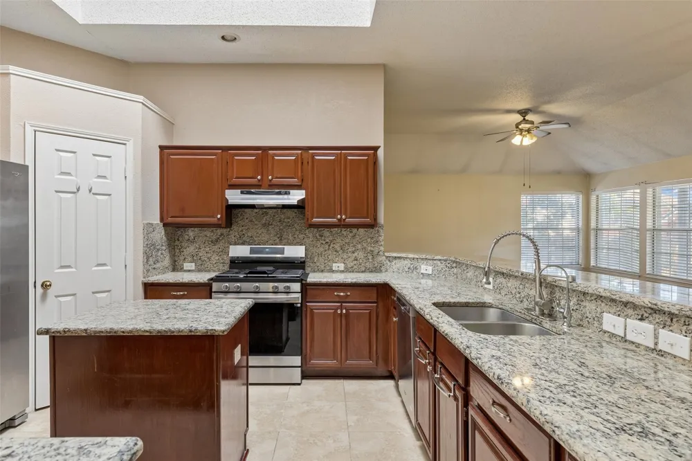 728 Lauren Way Allen, TX 75002