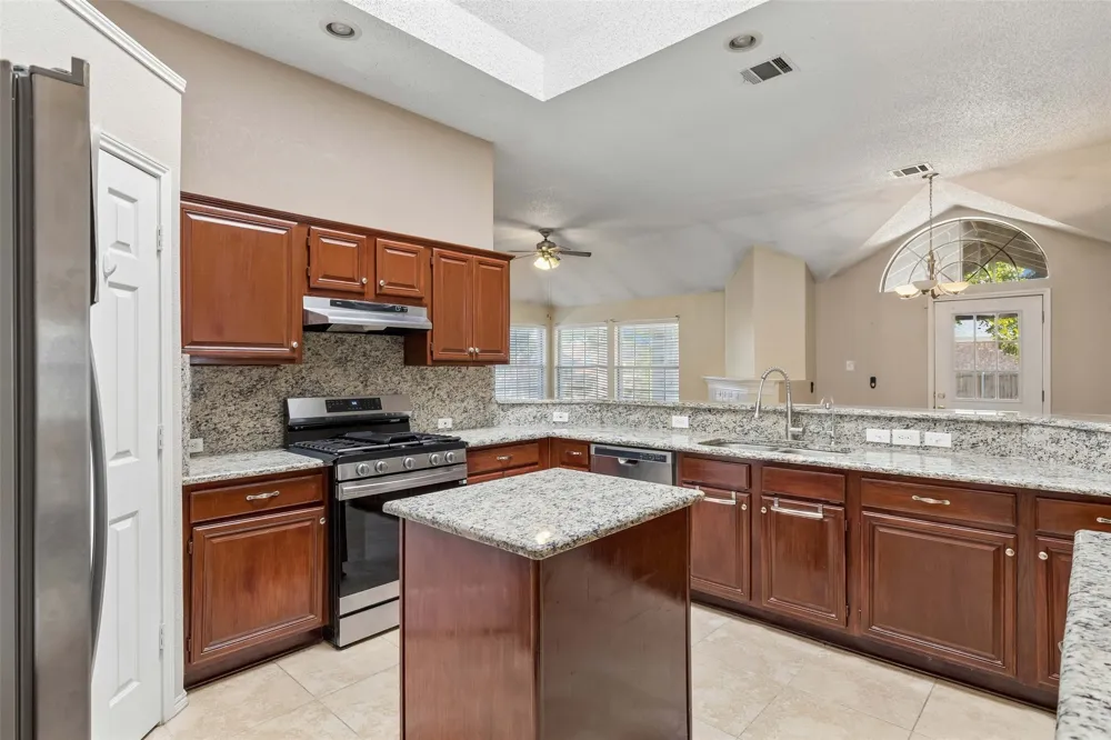 728 Lauren Way Allen, TX 75002