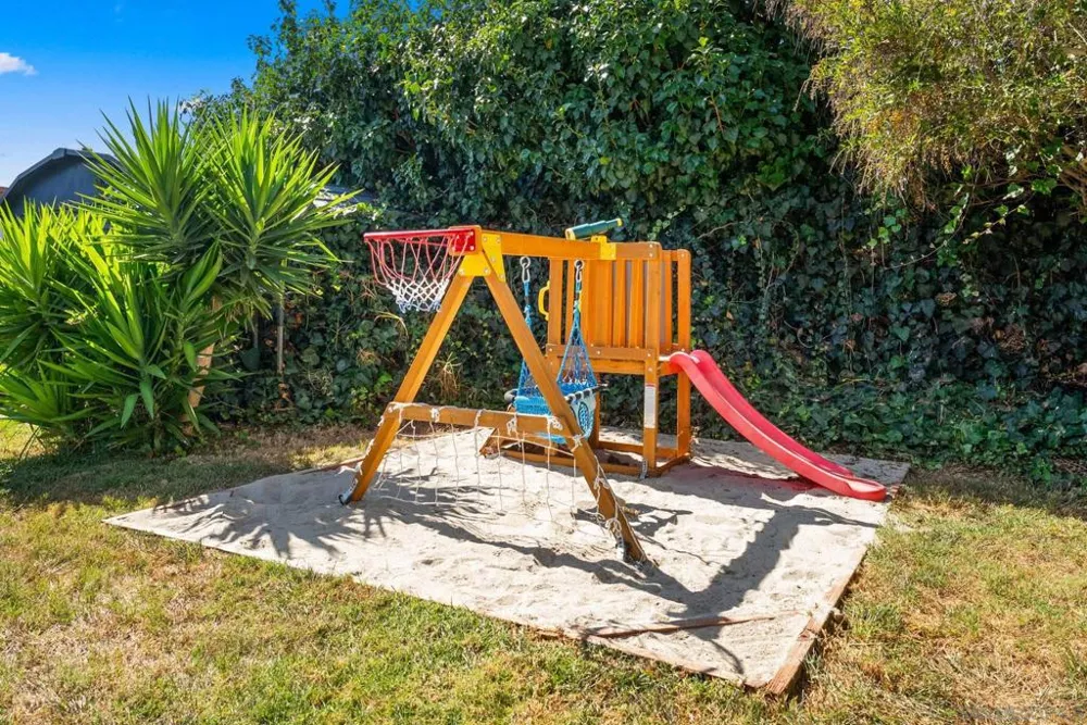 3544 Tomahawk Lane San Diego, CA 92117