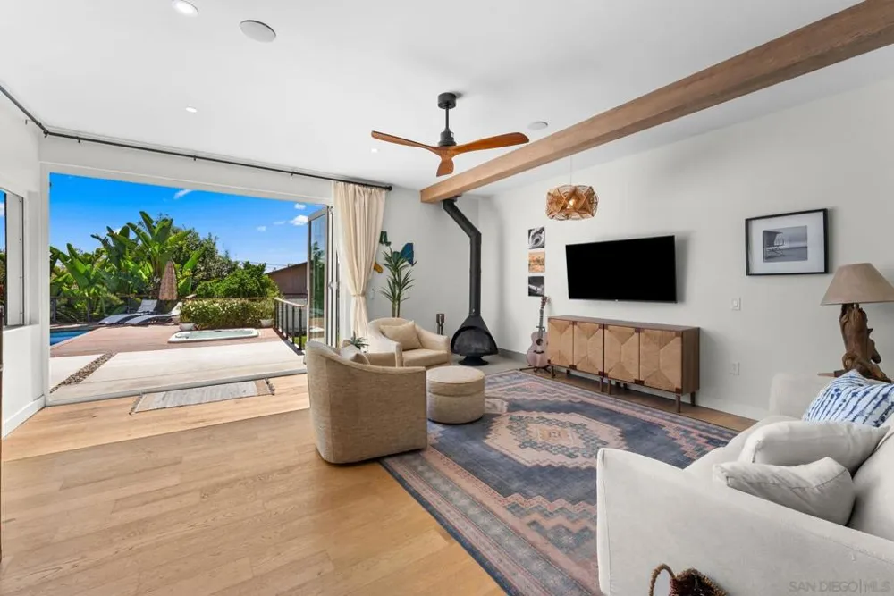 3544 Tomahawk Lane San Diego, CA 92117