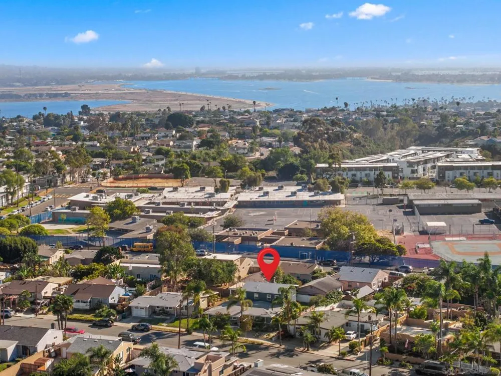 3544 Tomahawk Lane San Diego, CA 92117