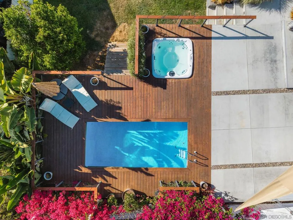 3544 Tomahawk Lane San Diego, CA 92117