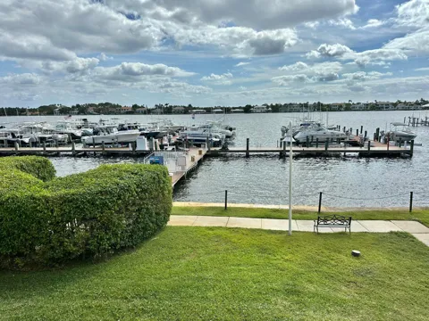 167 YACHT CLUB WAY #204