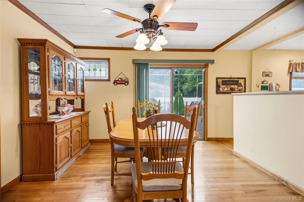 494 Putnam Avenue Lindenhurst, NY 11757