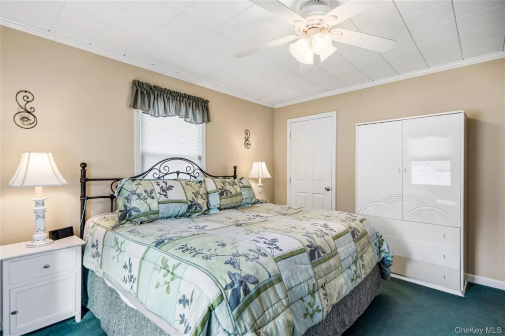 494 Putnam Avenue Lindenhurst, NY 11757