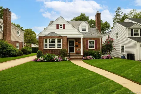 146 Beverly Avenue