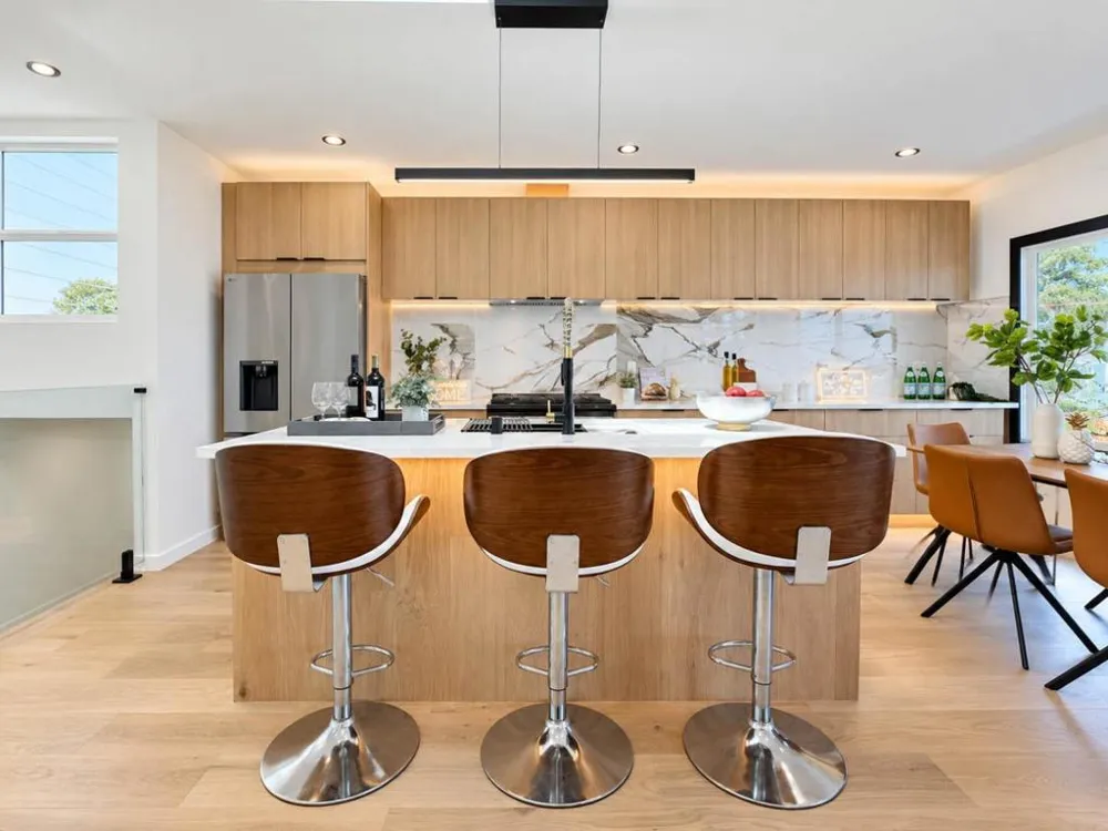715 Lakeview Avenue San Francisco, CA 94112