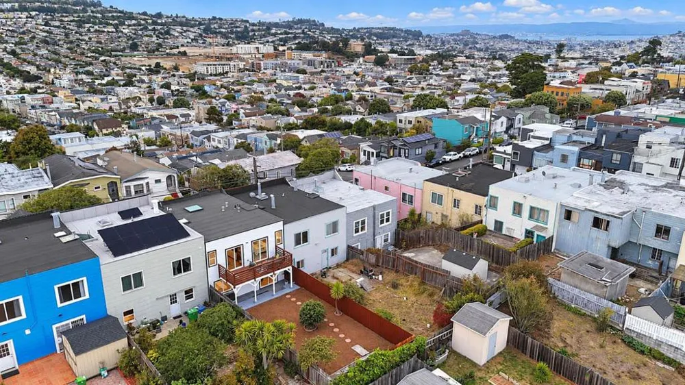 715 Lakeview Avenue San Francisco, CA 94112