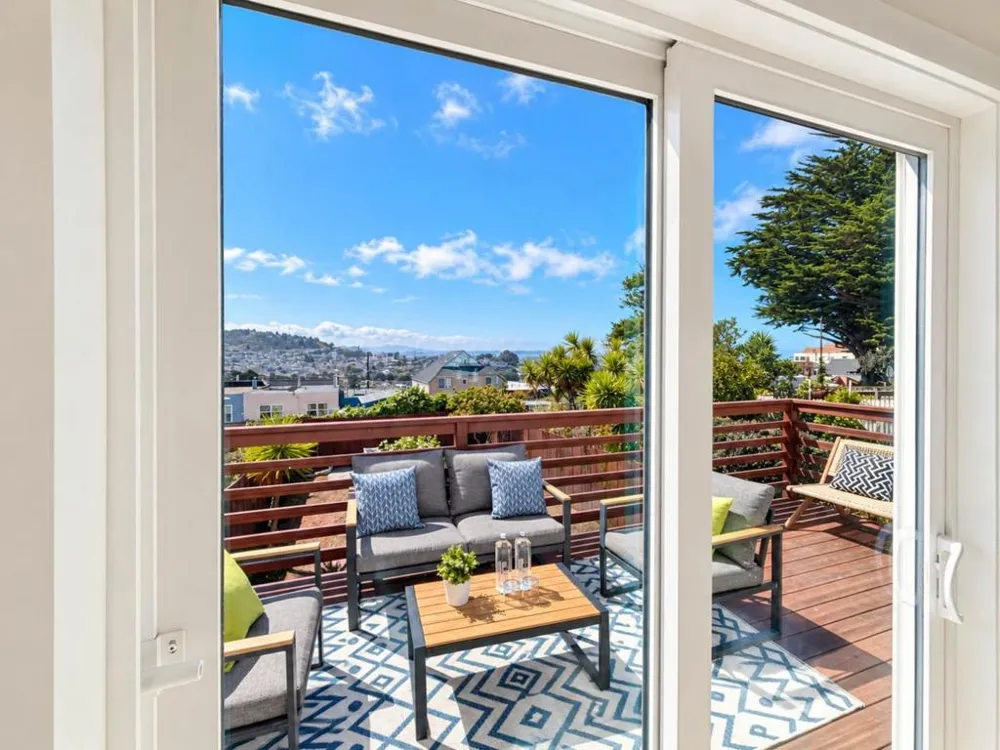 715 Lakeview Avenue San Francisco, CA 94112