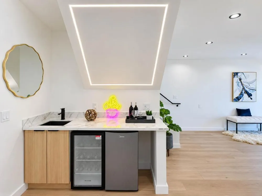 715 Lakeview Avenue San Francisco, CA 94112