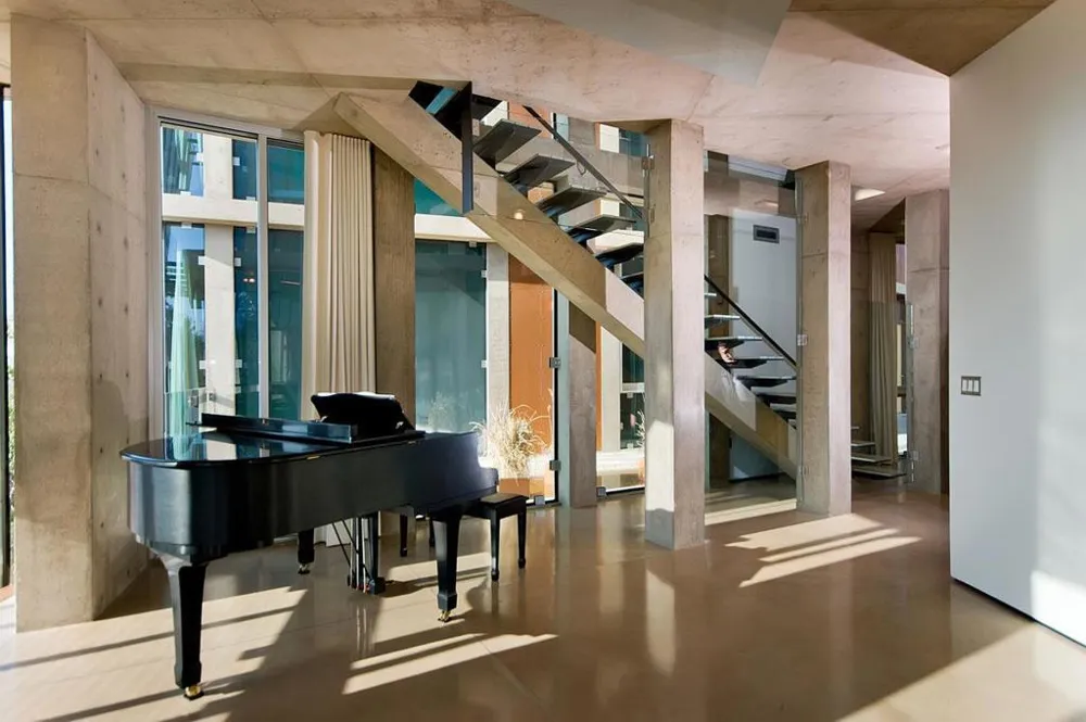 102 University Avenue #3B Palo Alto, CA 94301