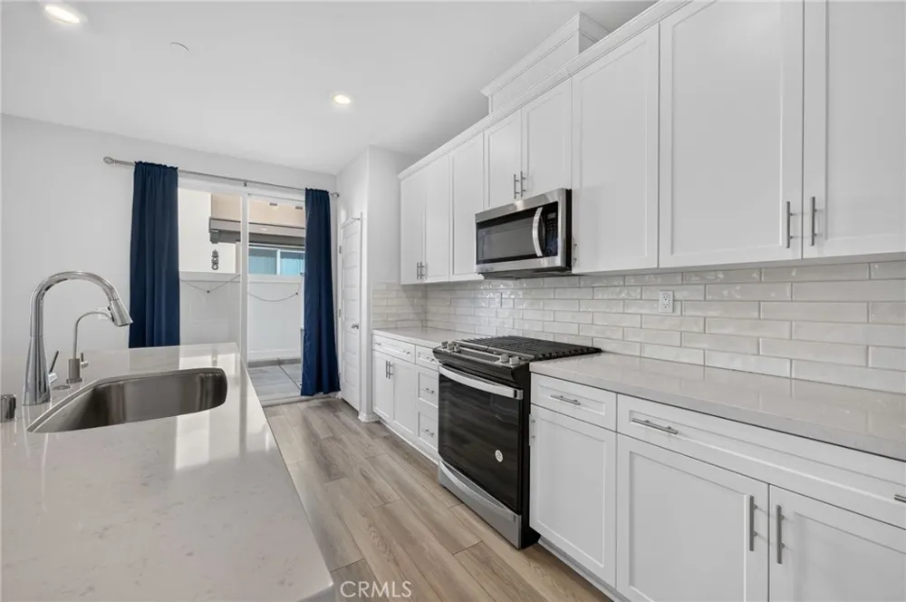 40536 Birchfield Temecula, CA 92591