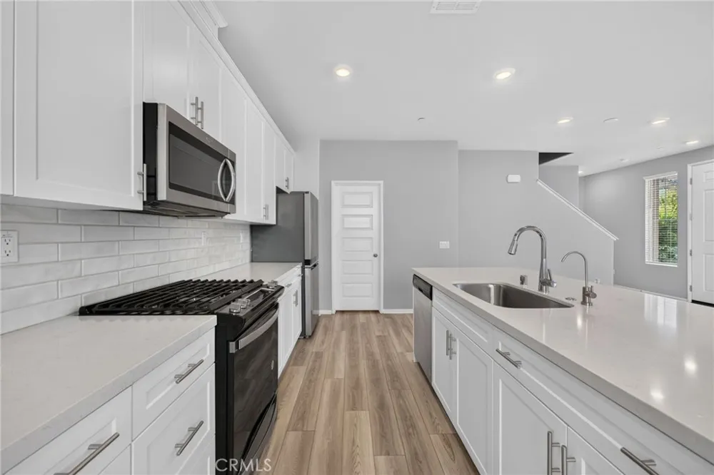 40536 Birchfield Temecula, CA 92591