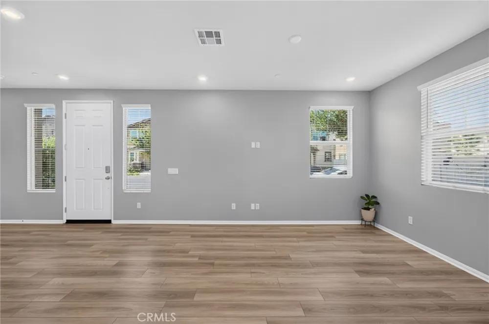 40536 Birchfield Temecula, CA 92591