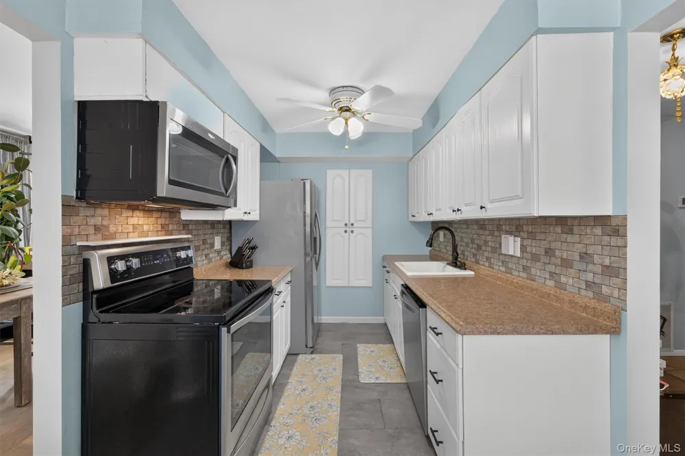311 Tallwood Drive #311 Hartsdale, NY 10530