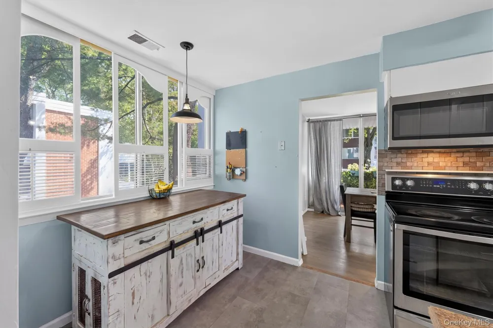 311 Tallwood Drive #311 Hartsdale, NY 10530