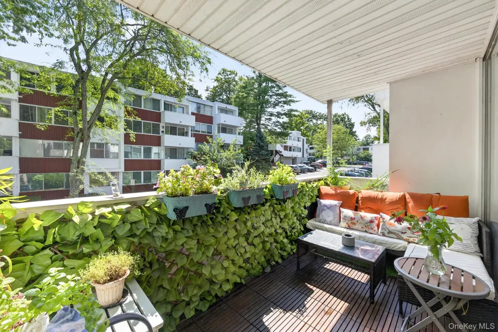 311 Tallwood Drive #311 Hartsdale, NY 10530