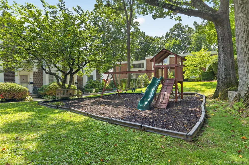 311 Tallwood Drive #311 Hartsdale, NY 10530