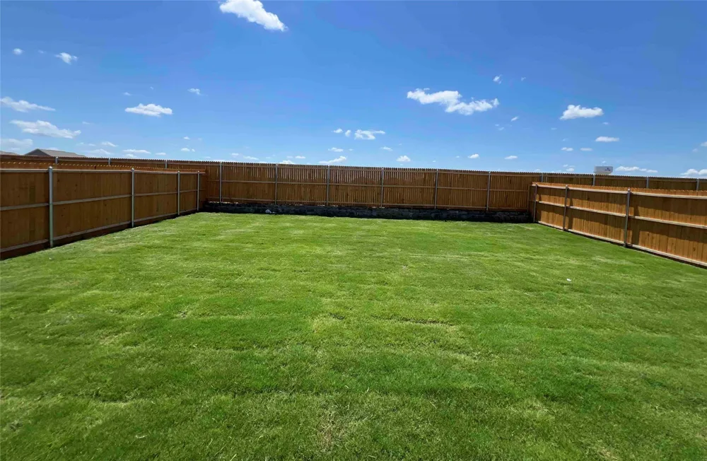 1529 Lanner Meadows Lane Forney, TX 75126