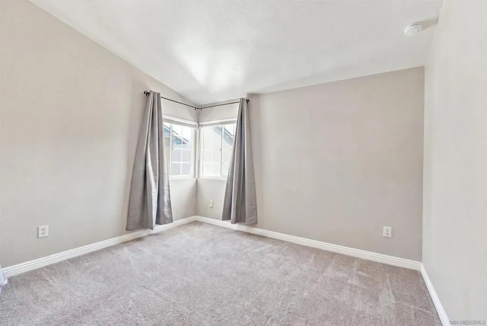 16377 Lakeshore Dr. #2F Lake Elsinore, CA 92530