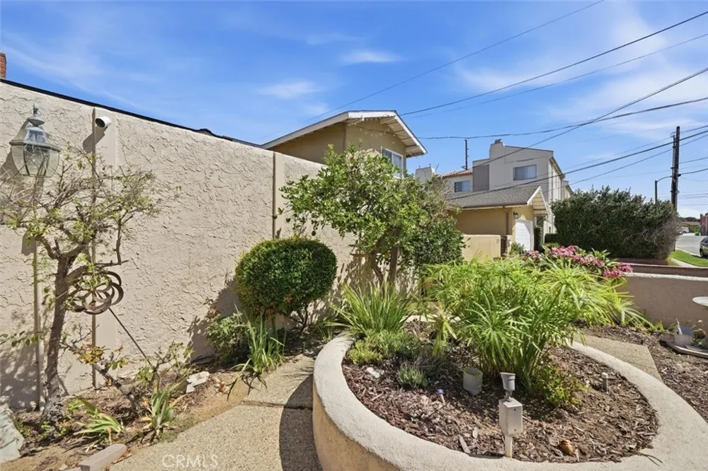 2221 W 239th Street Torrance, CA 90501