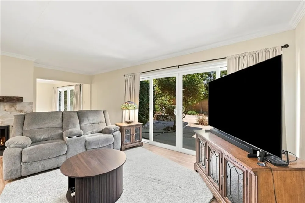 2221 W 239th Street Torrance, CA 90501