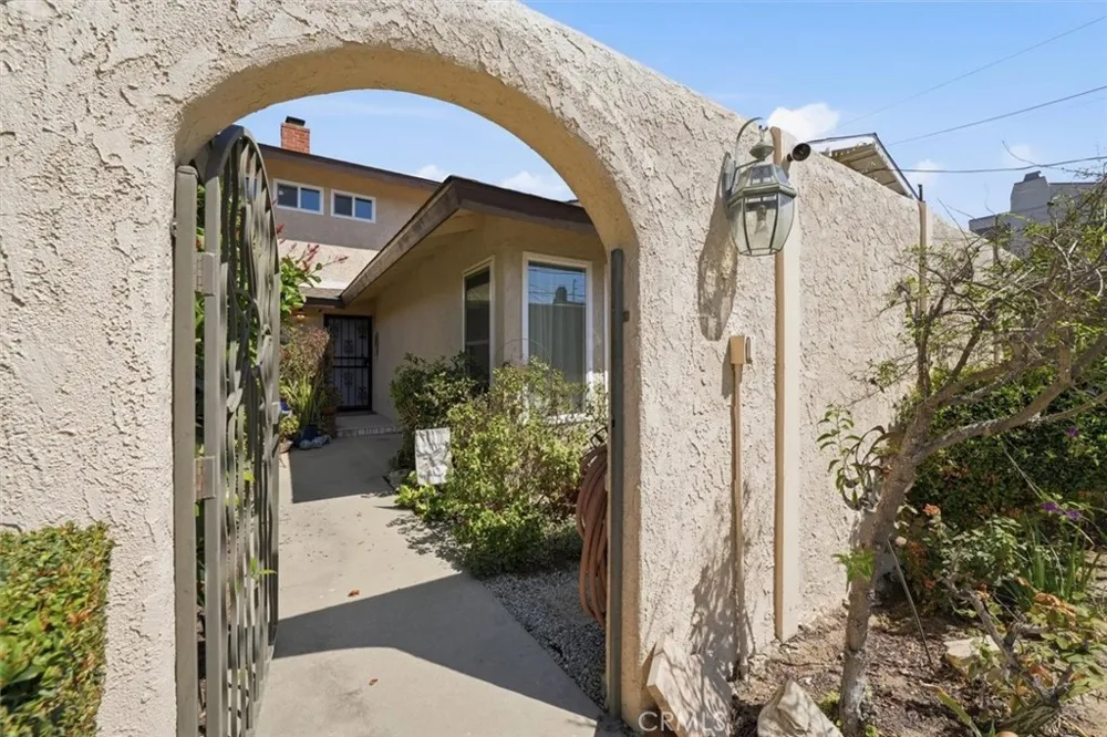 2221 W 239th Street Torrance, CA 90501