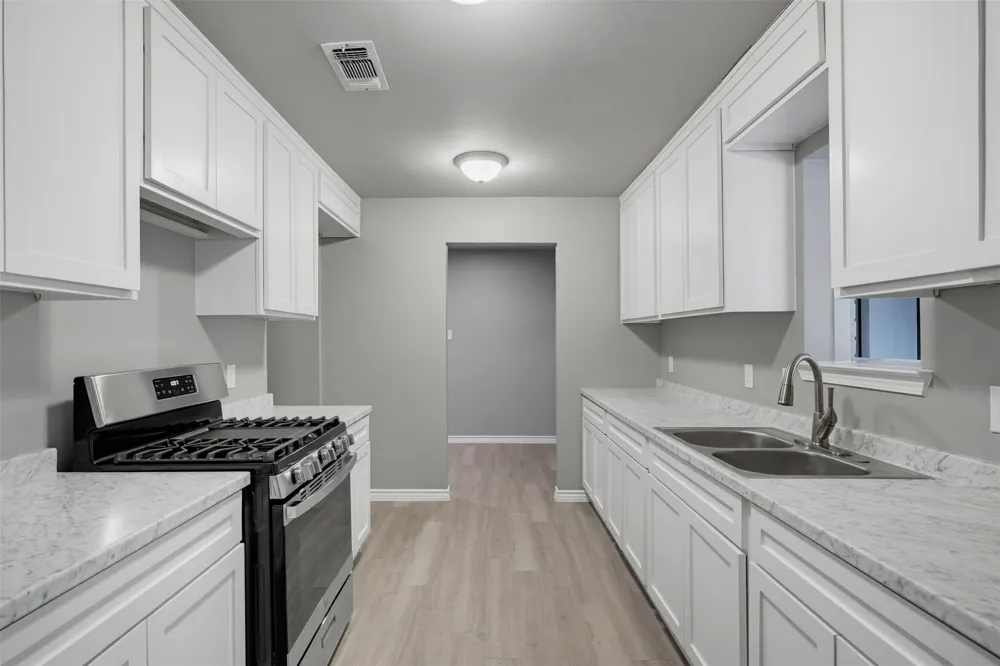 2105 Cottie Lane Arlington, TX 76010