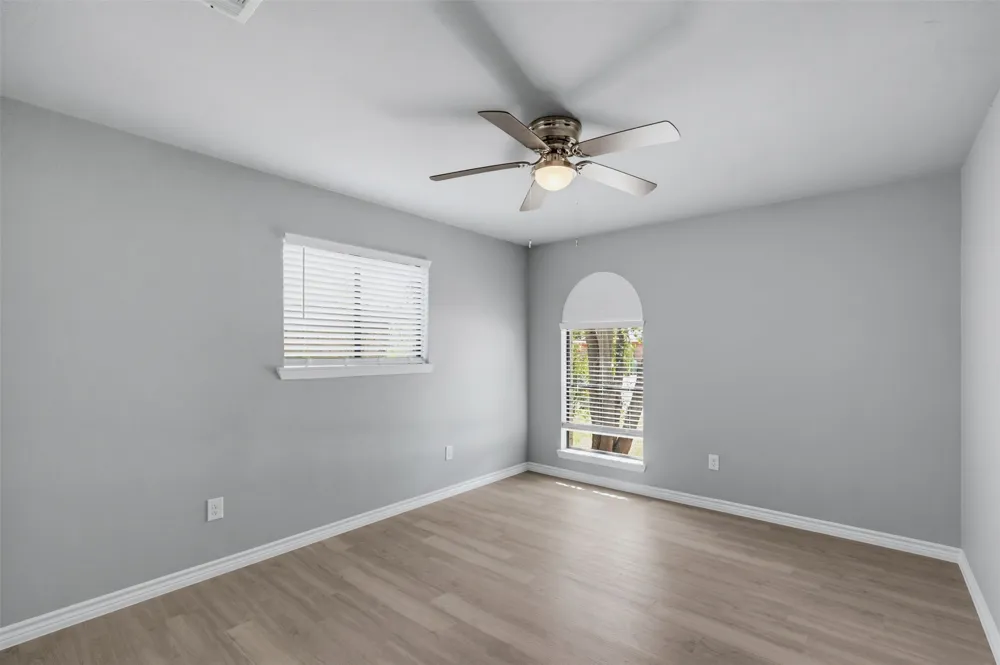 2105 Cottie Lane Arlington, TX 76010