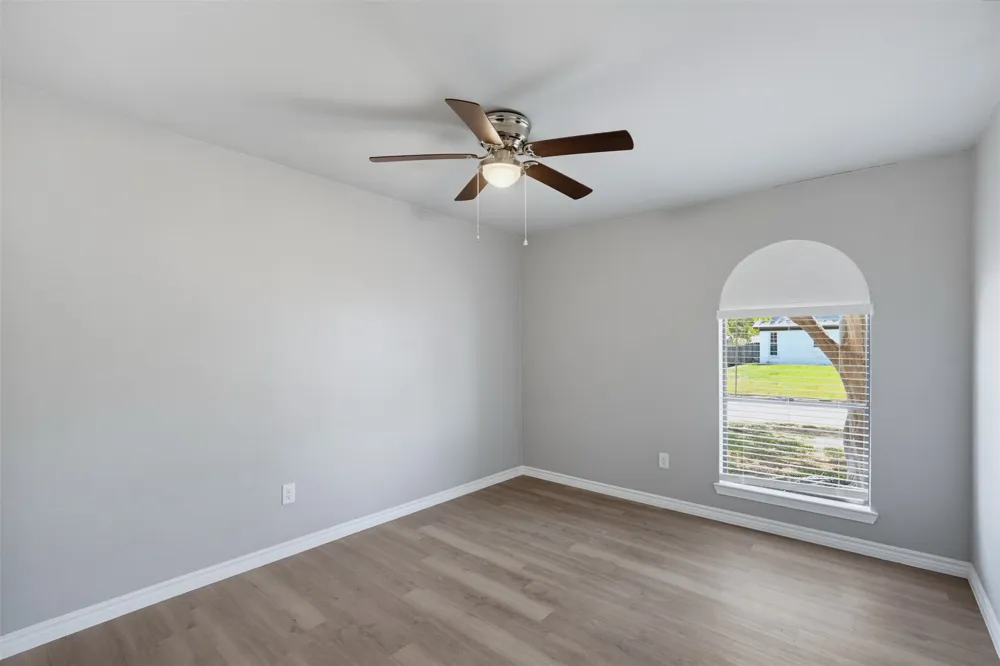 2105 Cottie Lane Arlington, TX 76010