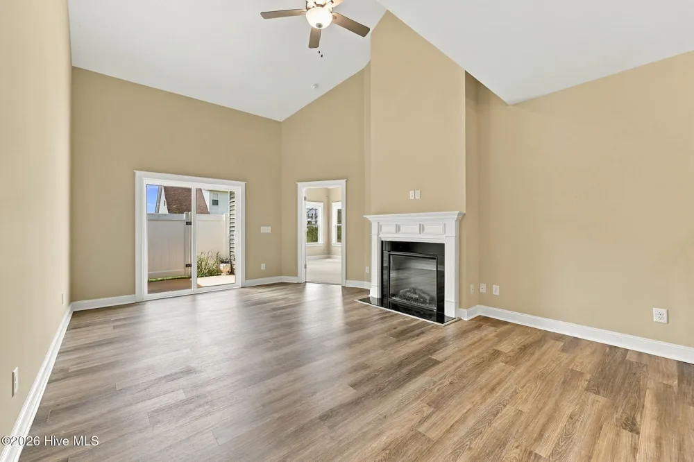 1811 Fox Den Way #6 Greenville, NC 27858