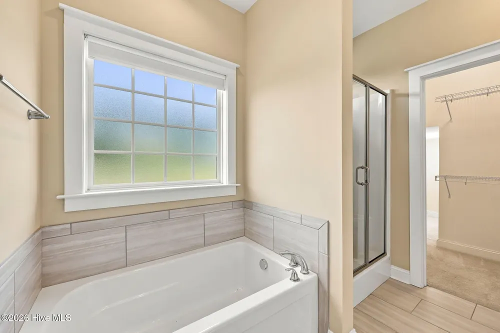 1811 Fox Den Way #6 Greenville, NC 27858