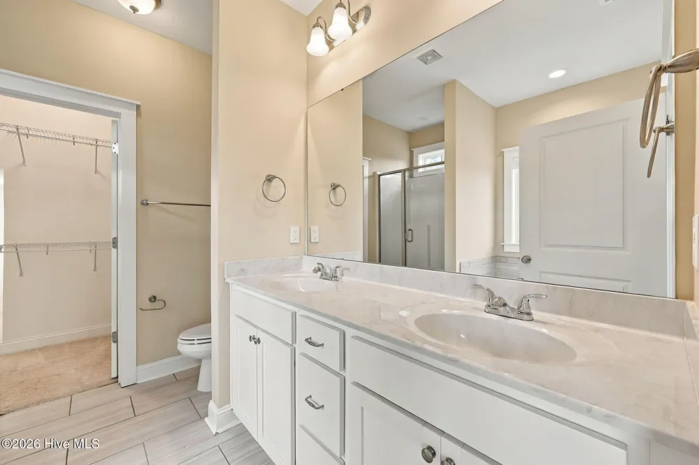 1811 Fox Den Way #6 Greenville, NC 27858
