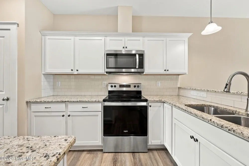 1811 Fox Den Way #6 Greenville, NC 27858