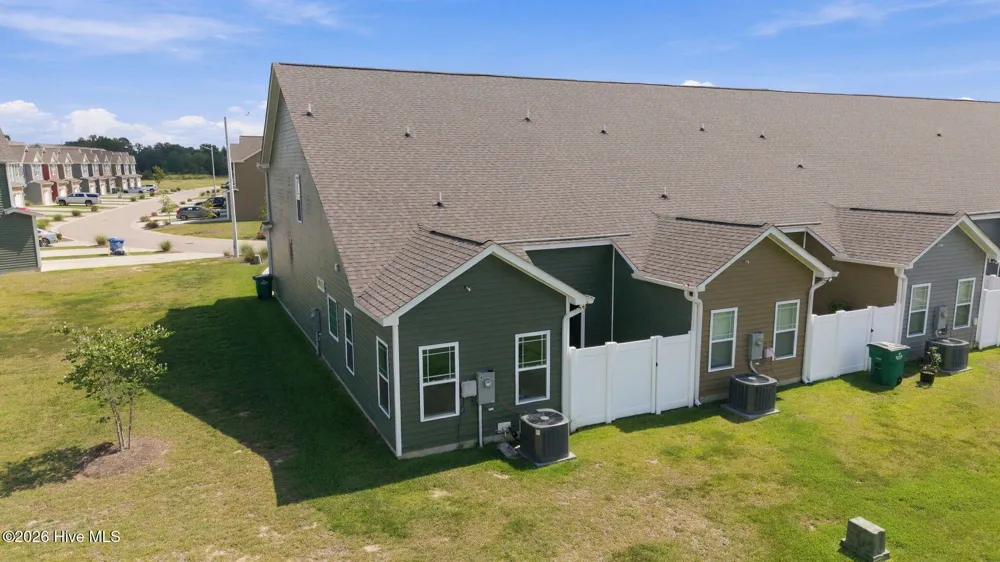 1811 Fox Den Way #6 Greenville, NC 27858