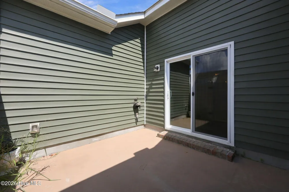 1811 Fox Den Way #6 Greenville, NC 27858