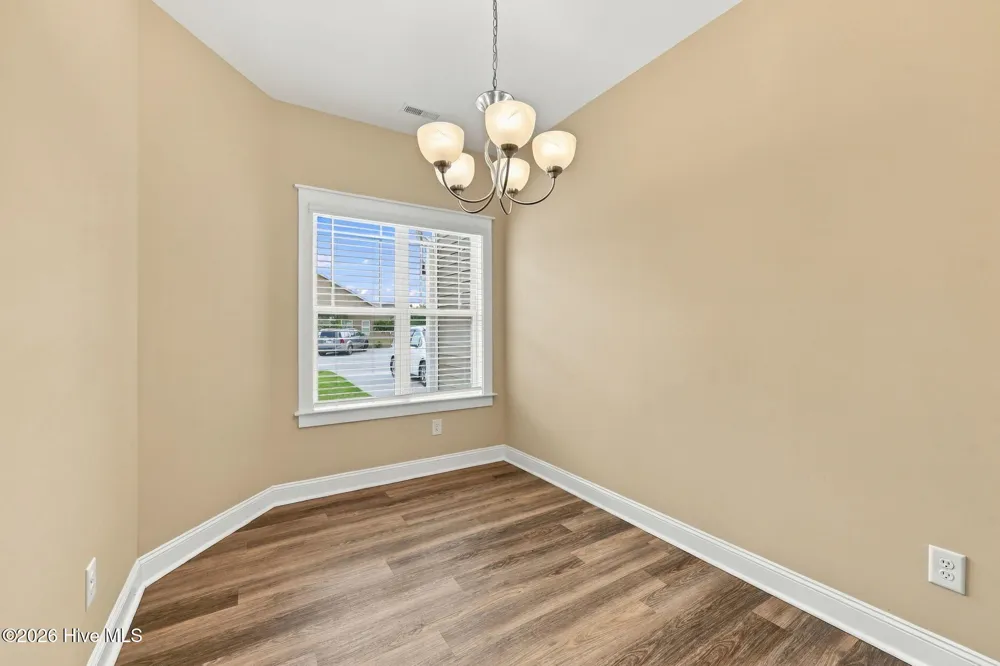 1811 Fox Den Way #6 Greenville, NC 27858