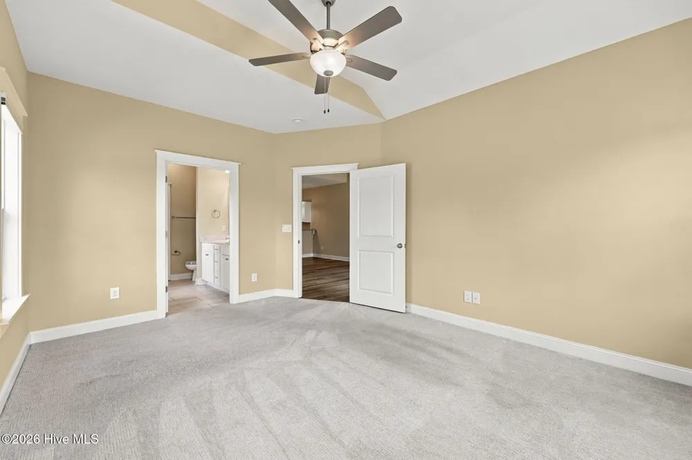 1811 Fox Den Way #6 Greenville, NC 27858