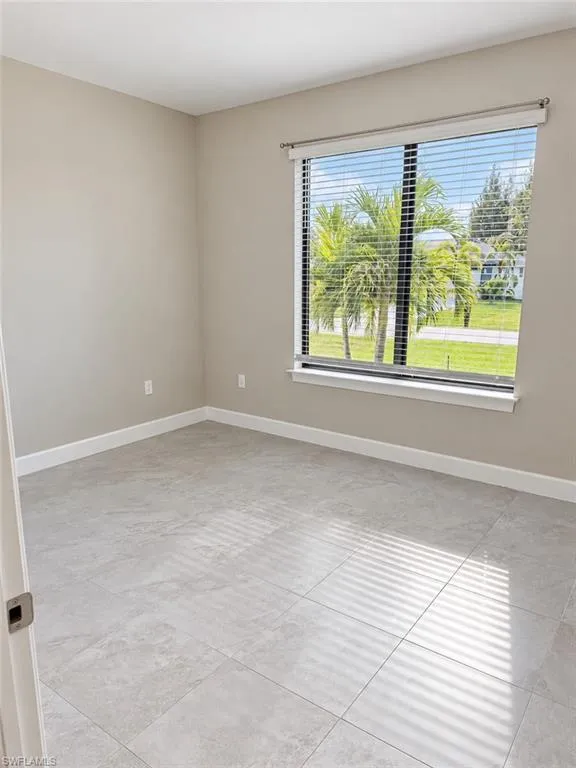 133 SW 33rd Place Cape Coral, FL 33991