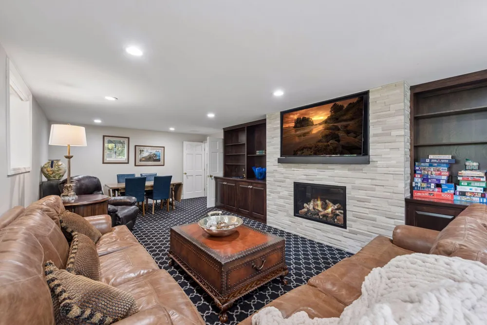 1138 Kingsley Circle Mendota Heights, MN 55118