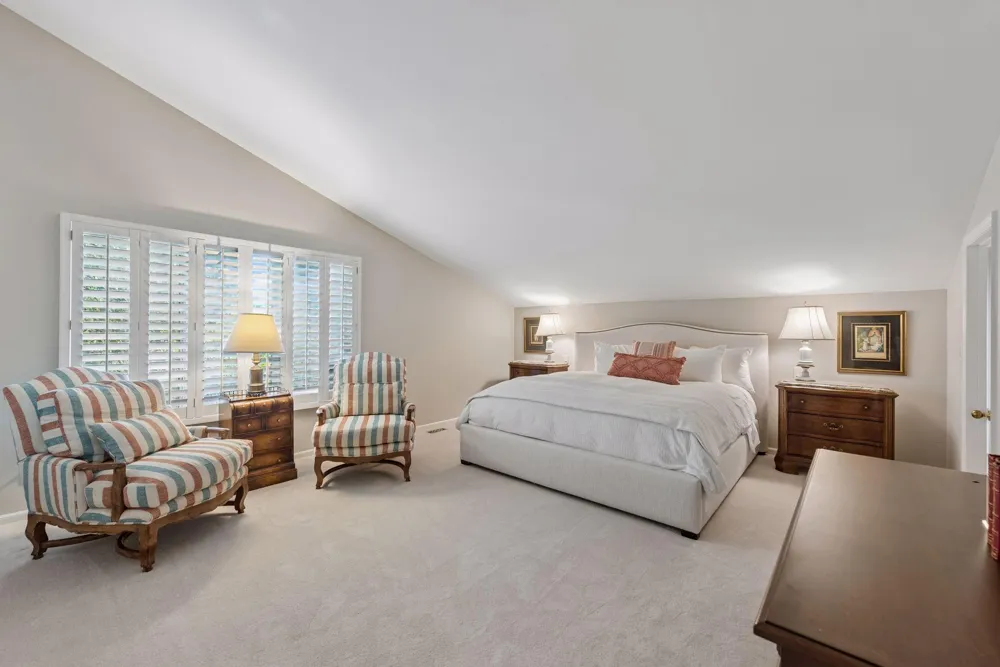 1138 Kingsley Circle Mendota Heights, MN 55118