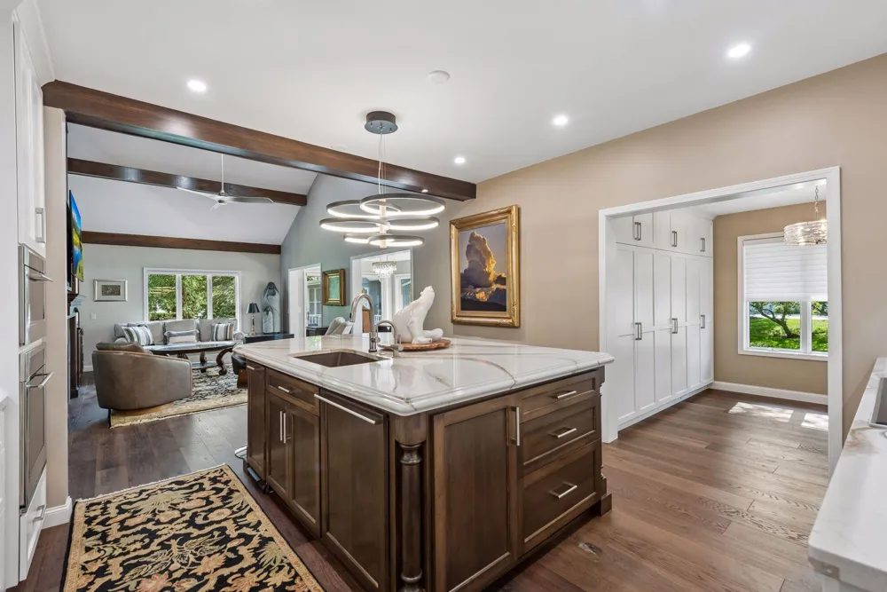 1138 Kingsley Circle Mendota Heights, MN 55118