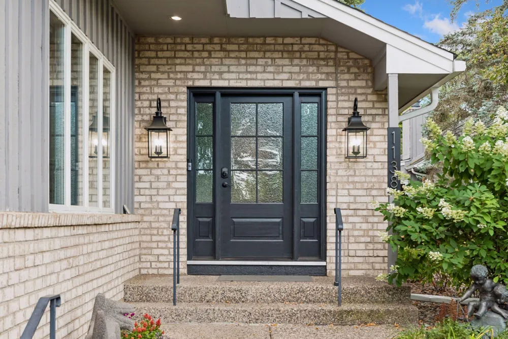 1138 Kingsley Circle Mendota Heights, MN 55118