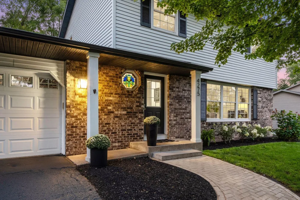 4275 Carlson Lake Lane Eagan, MN 55123