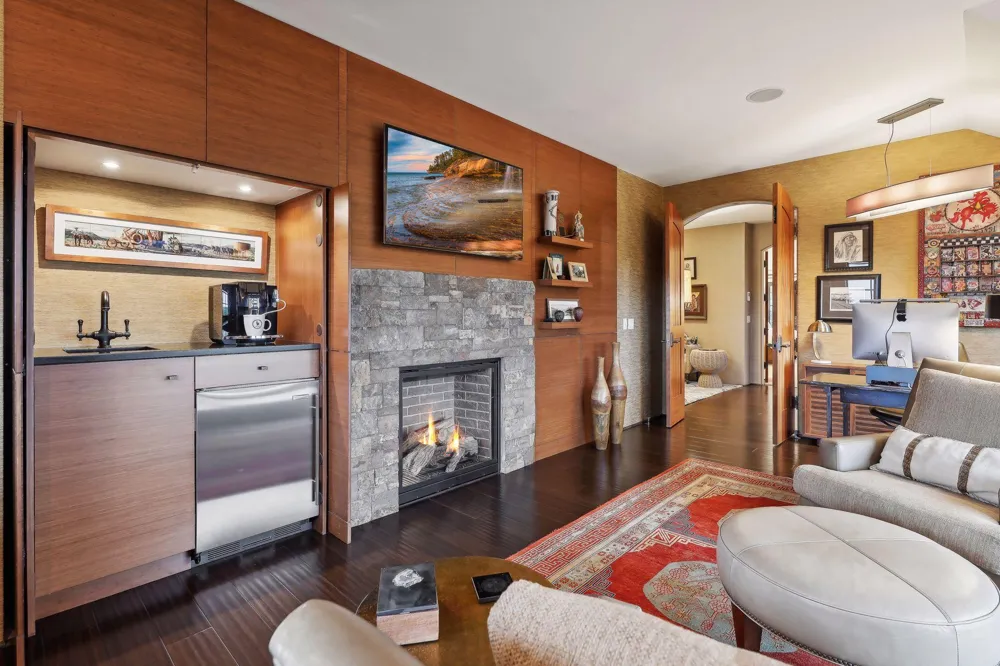 1226 Sibley Memorial Highway Mendota Heights, MN 55150