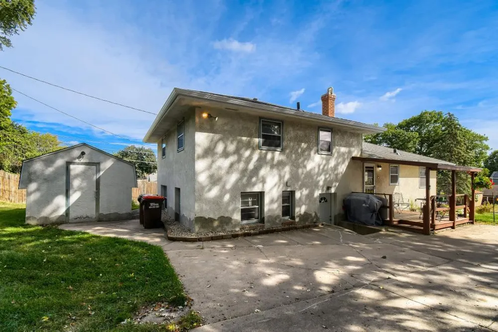 512 9th Avenue S South Saint Paul, MN 55075