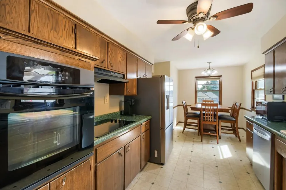 512 9th Avenue S South Saint Paul, MN 55075
