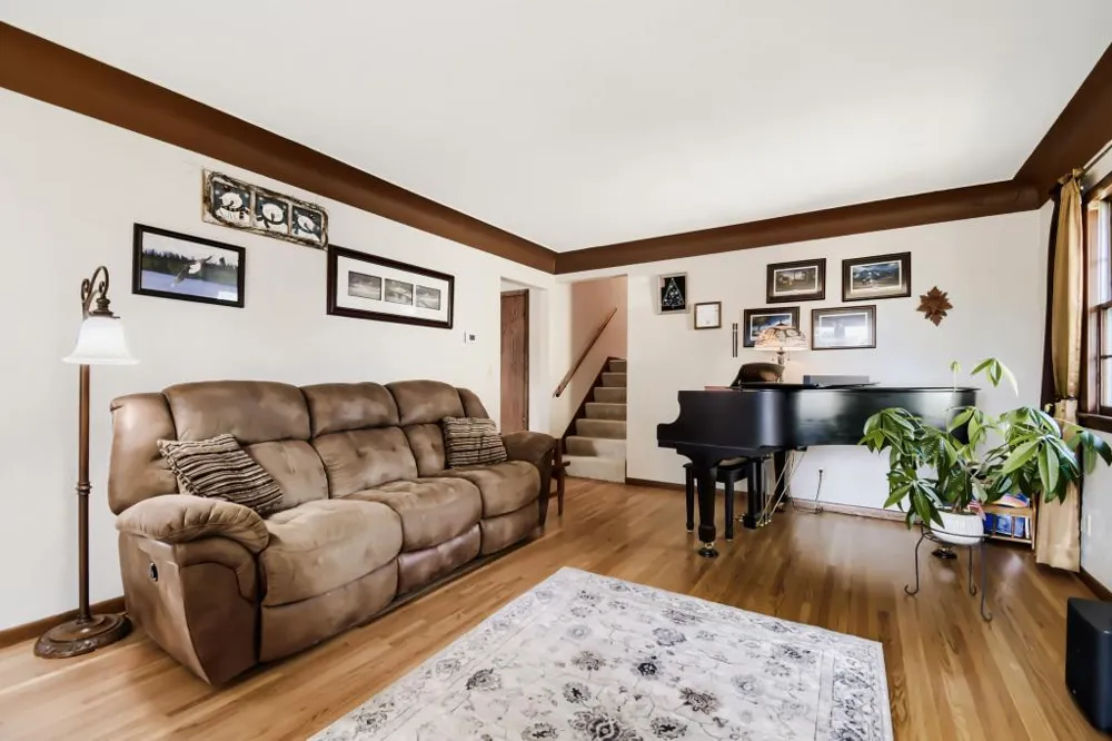 512 9th Avenue S South Saint Paul, MN 55075
