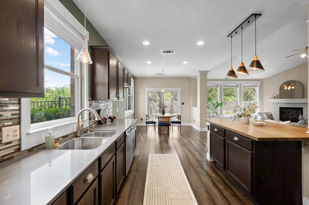 8901 Ovalla Drive Austin, TX 78749